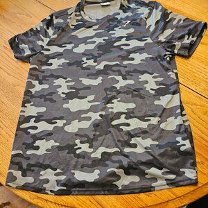 Gymshark Large T-Shirt